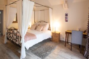 moulin-portail-campagne-chambre-gite-4-